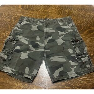 VTG Y2K PLUGG Mens 42 Camouflage Cargo Shorts 100% Cotton
